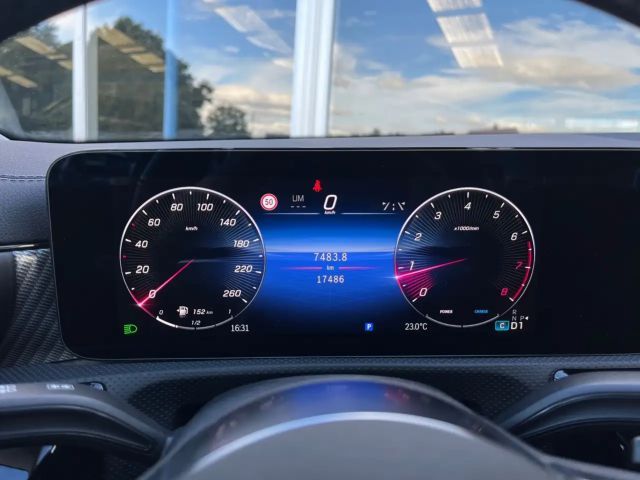 Mercedes-Benz CLA 180 Coupé Progressive