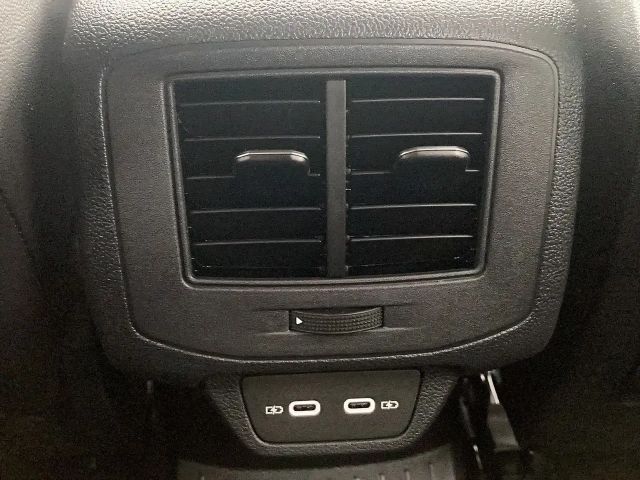 Volkswagen T-Roc 1.5 TSI R-Line