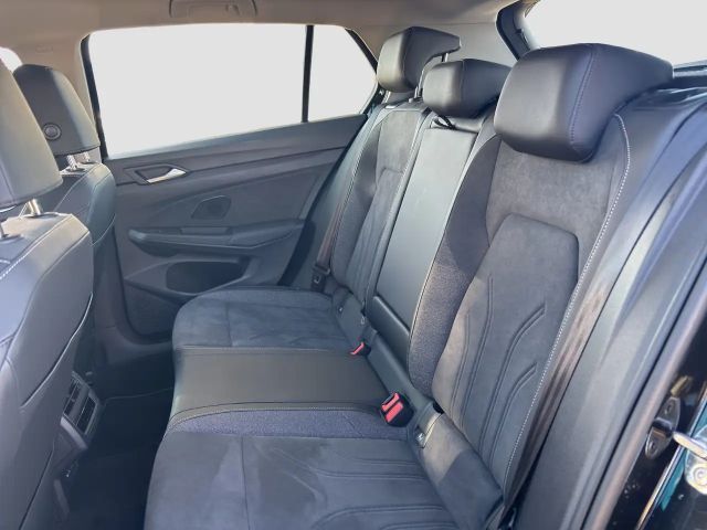 Volkswagen Golf 1.5 eTSI DSG Life