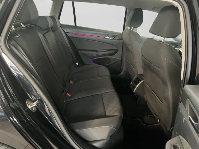 Volkswagen Golf 1.5 eTSI DSG Life Variant