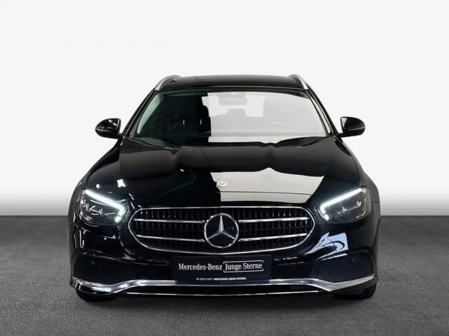 Mercedes-Benz E 220 AVANTGARDE