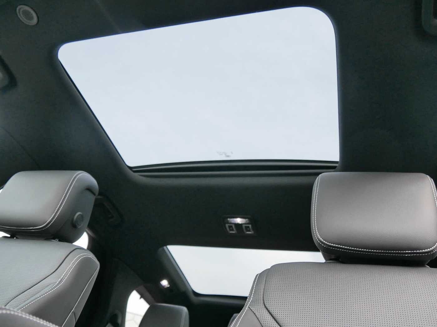 Land Rover Discovery D250 Dynamic SE