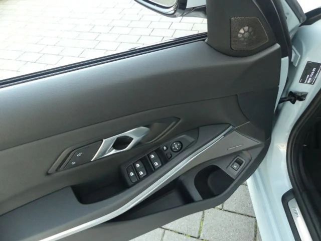 BMW 320 320d M-Sport Touring