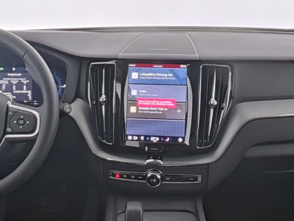 Volvo XC60 AWD Core Recharge