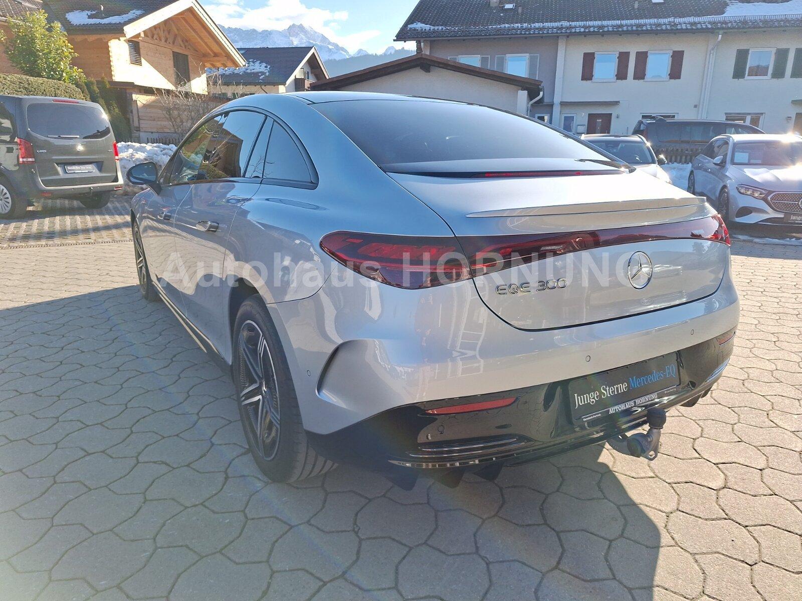 Mercedes-Benz EQE 300 AMG Line Sedan