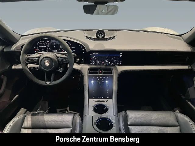 Porsche Taycan 4 Cross Turismo