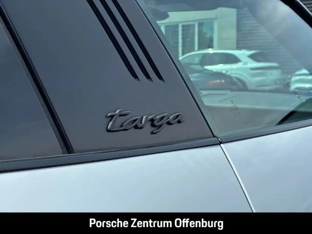 Porsche 992 4 Coupé GTS Targa