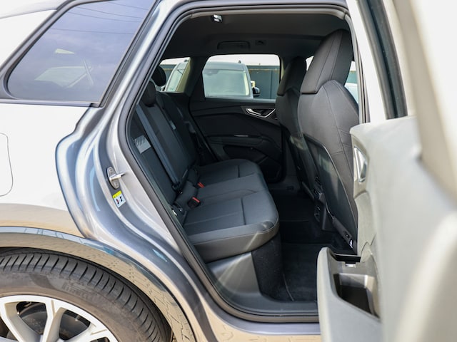 Audi Q4 e-tron SUV 45 e-tron Audi Q4 e-tron