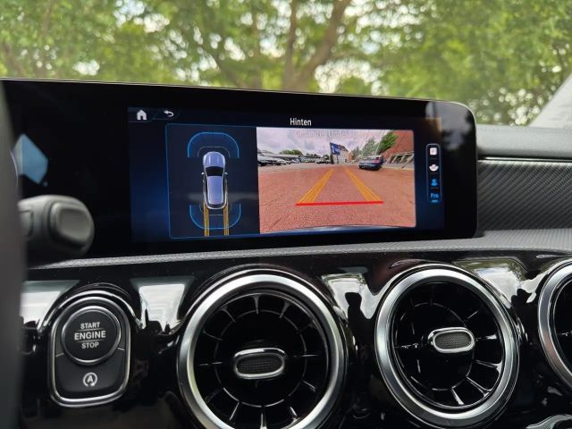 Mercedes-Benz CLA 180 Progressive