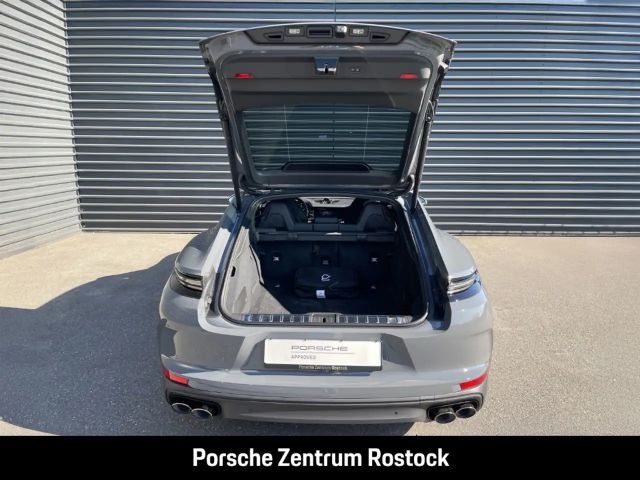Porsche Panamera 4 E-Hybrid