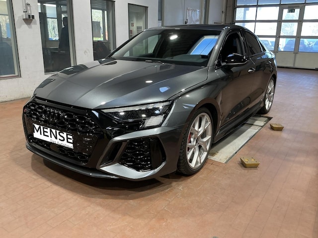 Audi RS3 Quattro S-Tronic Sedan