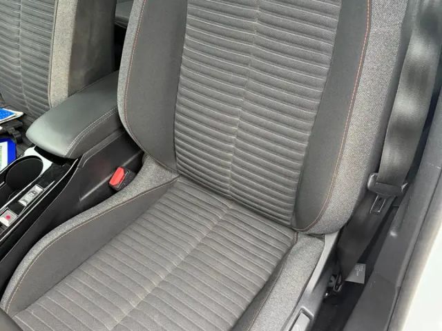 Peugeot E-2008 Active Pack