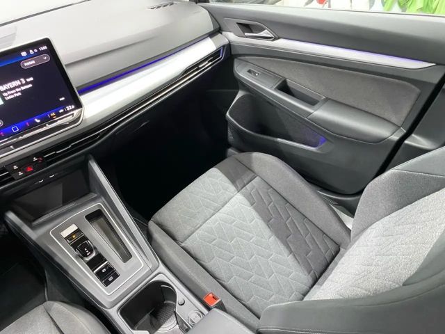 Volkswagen Golf 1.5 eTSI DSG Variant