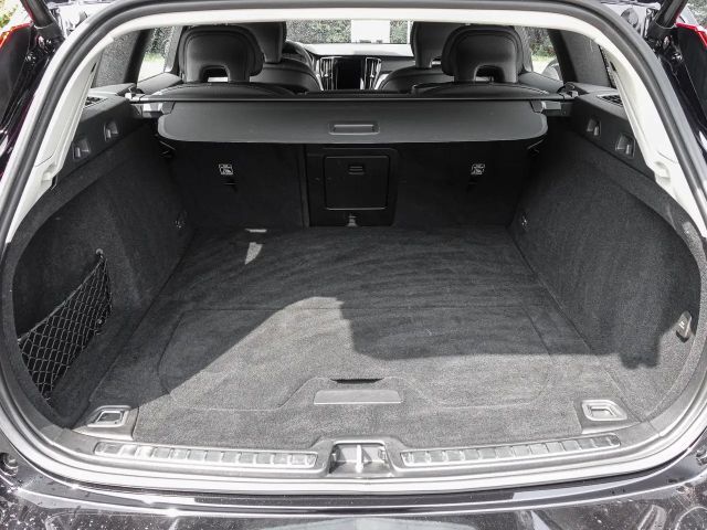 Volvo V60 Cross Country AWD Plus