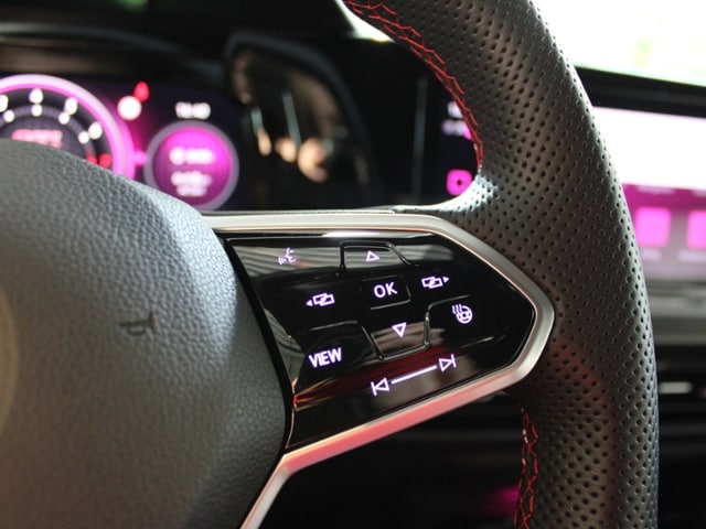 Volkswagen Golf 2.0 TSI Golf VIII