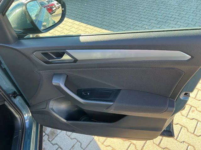 Volkswagen T-Roc 1.5 TSI DSG Life