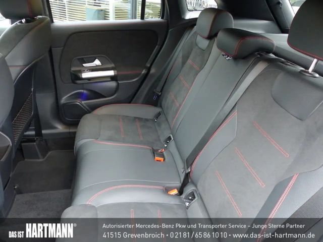 Mercedes-Benz GLA 200 AMG Line