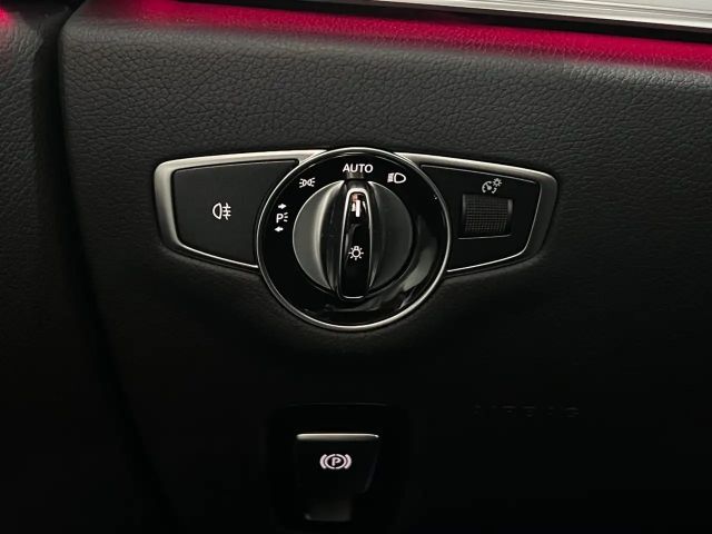 Mercedes-Benz E 220 AVANTGARDE E 220 d Estate