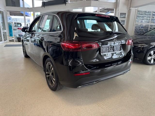 Mercedes-Benz B 200 Progressive Sedan