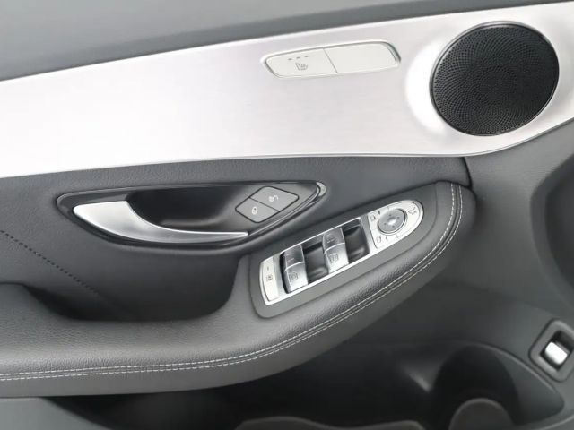 Mercedes-Benz C 180 AMG Line Sedan