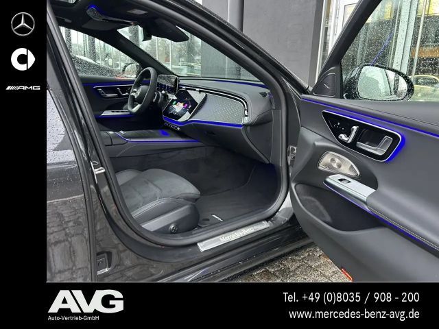 Mercedes-Benz E 220 AMG Line E 220 d Sedan