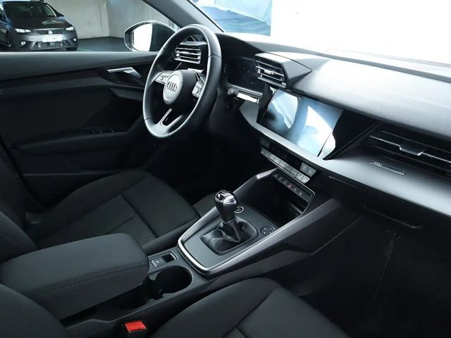 Audi A3 30 TFSI Sedan