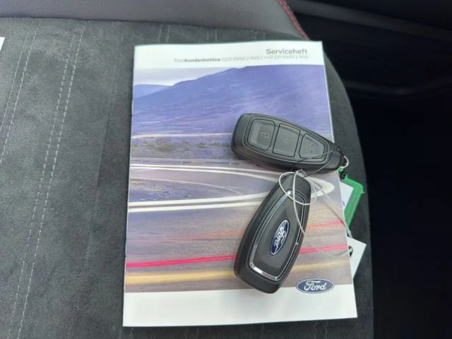 Ford Kuga Plug in Hybrid ST Line X