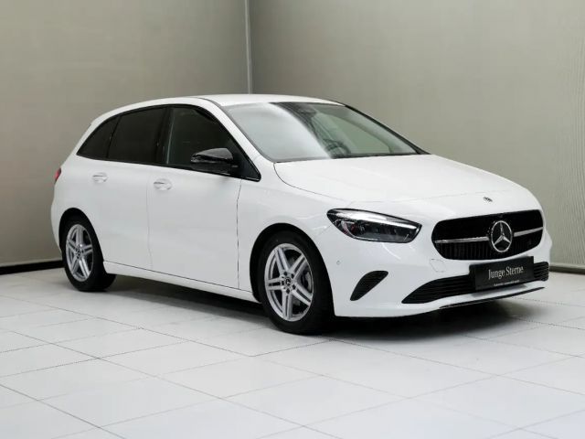 Mercedes-Benz B 180 B 180 d Sedan