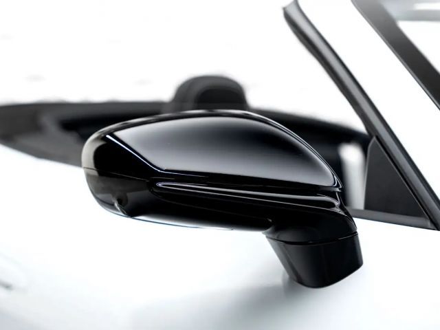 Porsche 992 Cabrio Carrera GTS