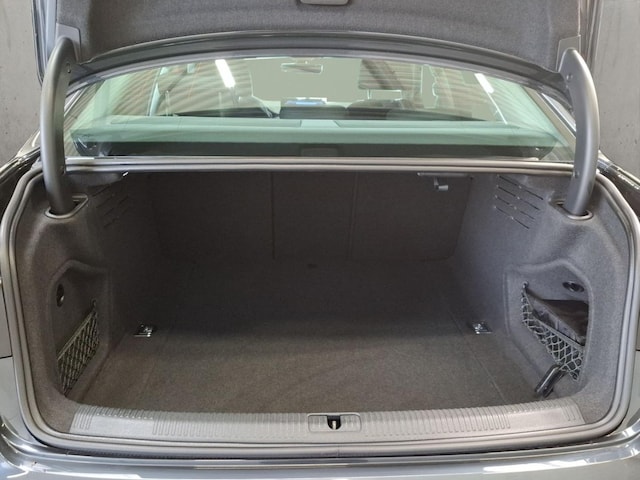 Audi A4 30 TDI S-Tronic Sedan