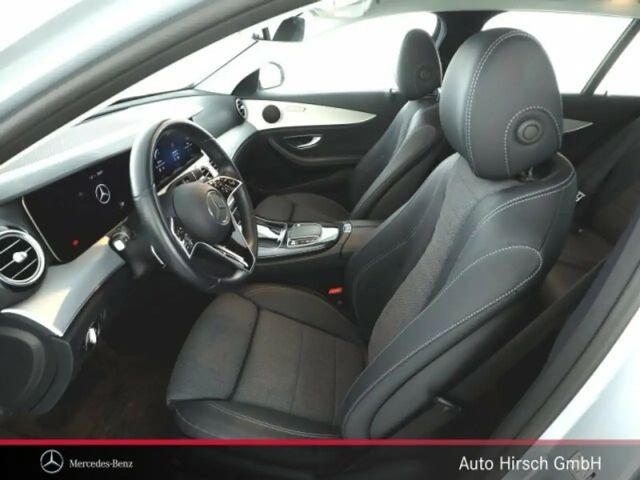 Mercedes-Benz E 220 AVANTGARDE E 220 d Estate