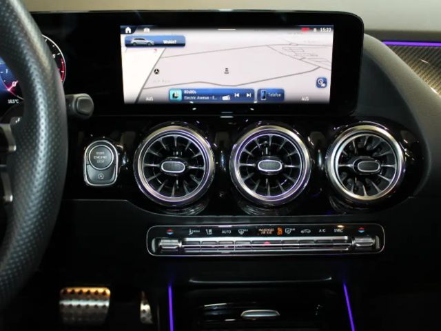 Mercedes-Benz B 180 AMG Line