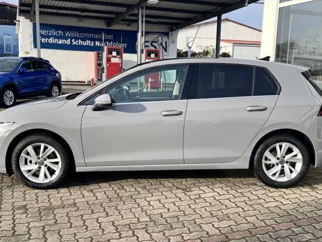 Volkswagen Golf 1.5 eTSI Golf VIII Style