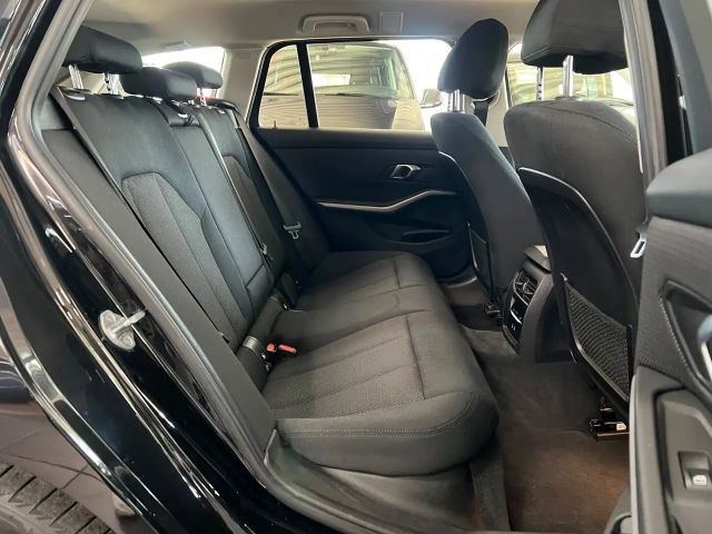 BMW 320 320d Touring xDrive