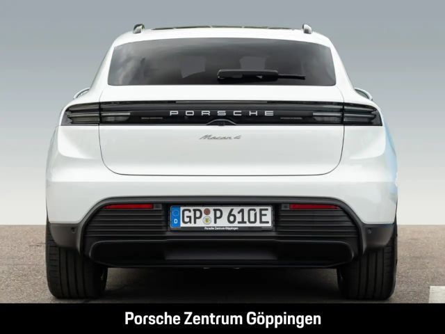 Porsche Macan 4