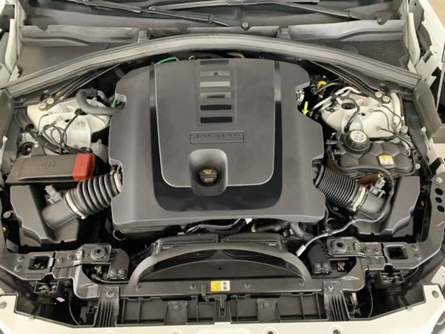 Jaguar F-Pace AWD