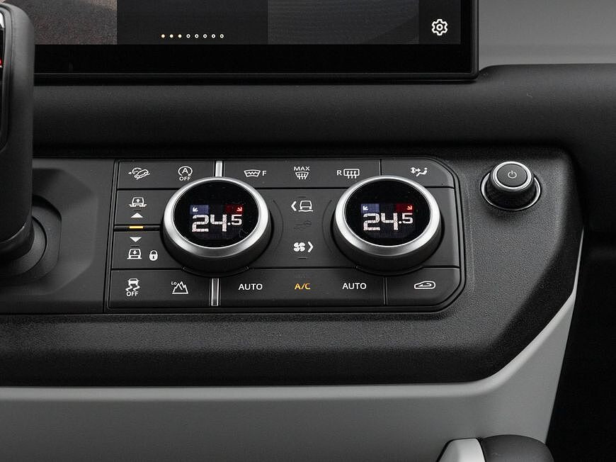 Land Rover Defender 110 Dynamic SE