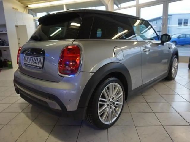 MINI Cooper COOPER 1,5 CAMDEN LEDER NAVI LED SHZ TEMPOMAT 17"