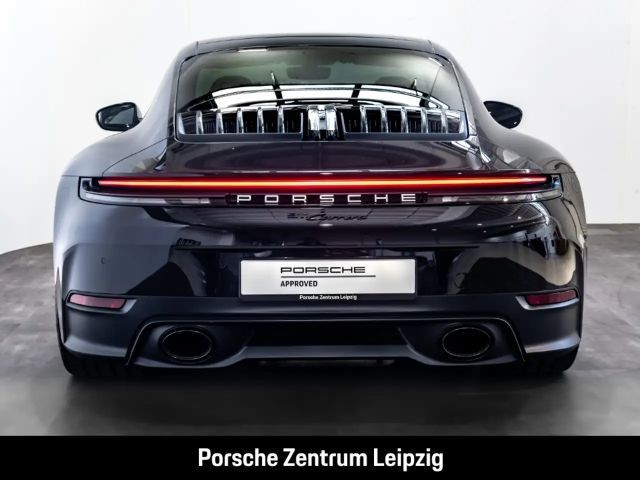 Porsche 992 Carrera Coupé