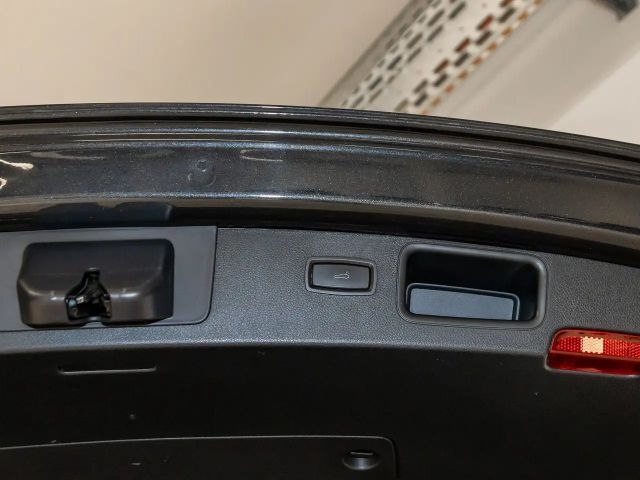 Porsche Macan PDK 2.0 AHK Pano Luftfahrwerk LED BOSE