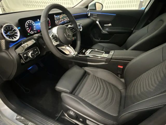 Mercedes-Benz A 180 A 180 d Hatchback