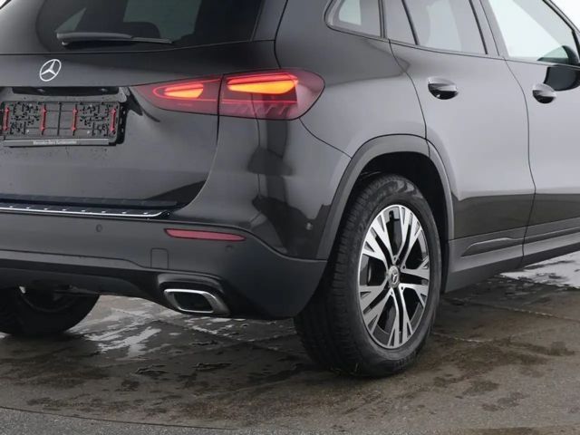 Mercedes-Benz GLA 200 Progressive