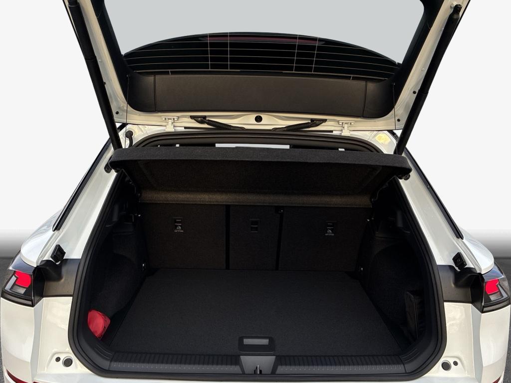 Volkswagen T-Roc 1.5 eTSI DSG IQ.Drive R-Line