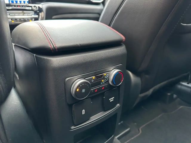 Ford Explorer Plug in Hybrid ST Line