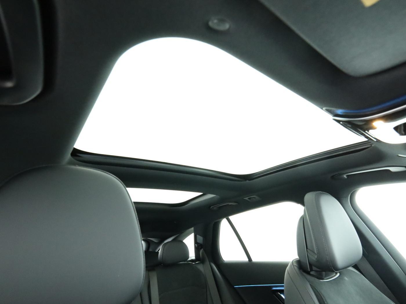 Mercedes-Benz E 300 4MATIC E 300 de Estate