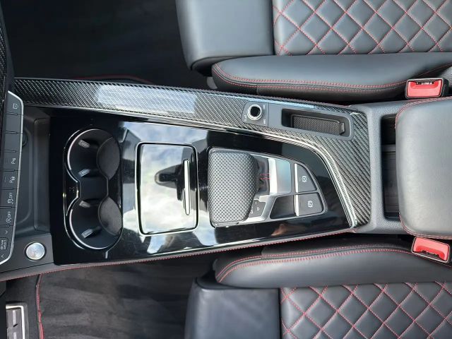 Audi A4 Avant Quattro S-Line