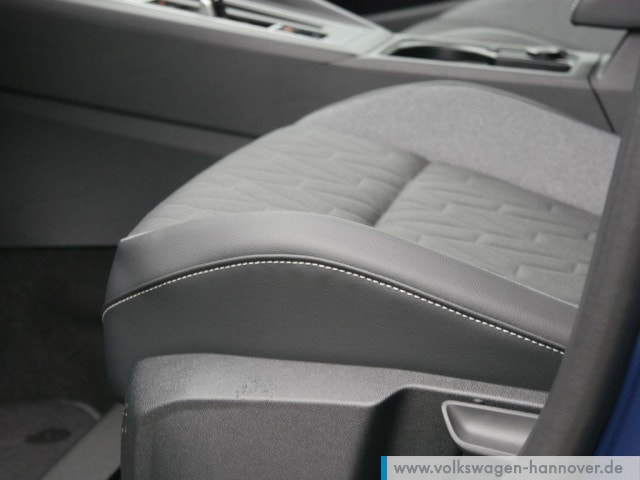 Volkswagen Golf 1.5 eTSI DSG