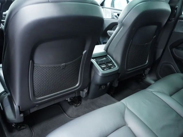 Volvo XC60 AWD Dark Ultimate