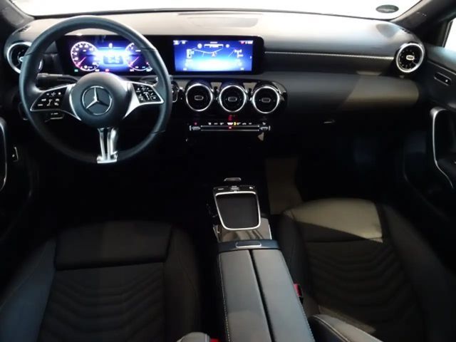 Mercedes-Benz A 180 Progressive