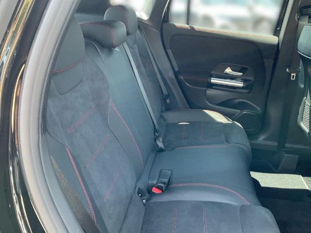 Mercedes-Benz GLA 200 AMG Line